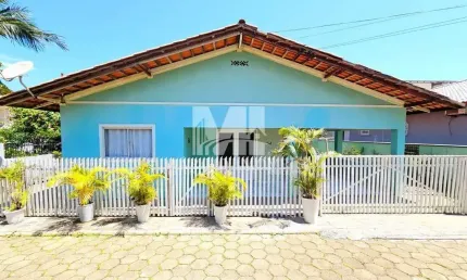 Casa à apenas 250 Metros da Praia do Tabuleiro - Barra Velha/SC