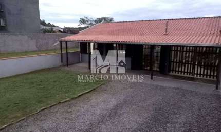 Ótima Oportunidade! Casa Aconchegante com Varanda e Espaço Externo