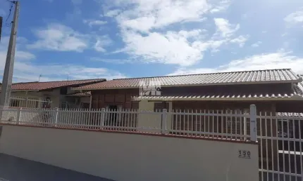 Casa mista com Edicula a pouco metros da praia do Tabuleiro