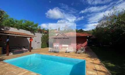 Chácara Vale do Rio Cotia  - Térrea, 3 suites, lote plano, piscina e gourmet
