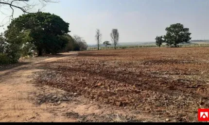 Chácara à venda na Areia Branca em Santa Bárbara d'Oeste.