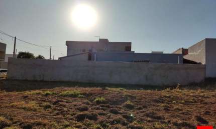 Terreno à venda no Jardim dos Lagos I em Nova Odessa