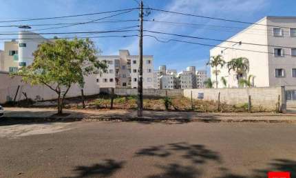 Terreno à venda no Parque Universitário, Americana 
