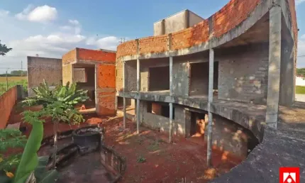 Sobrado à Venda no Residencial Dona Margarida em Santa Bárbara d'Oeste com 3 Suítes e Vaga para 4 Carros.