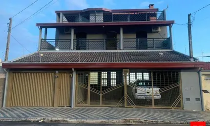 Casa de 04 quartos (1 suíte) com Salão Comercial no Parque Novo Mundo, Americana.