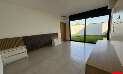 Casa à Venda no Condomínio Terras di Siena em Santa Bárbara d'Oeste com 3 quartos (1 suíte) e 3 vagas de garagem