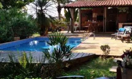 Chácara à venda no Riviera em Americana com 3 quartos (1 suíte) e piscina.