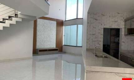 Casa à venda no bairro Reserva Centenária em Santa Bárbara d'Oeste com 3 quartos e 6 vagas de garagem.