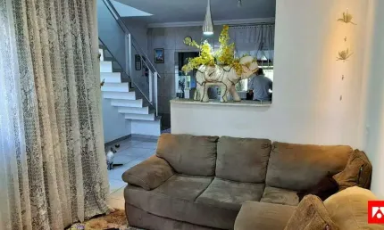 Casa à venda no Jardim das Orquídeas em Santa Bárbara d'Oeste com 2 quartos (1 suíte) e 2 vagas de garagem.