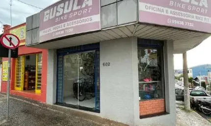 Esquina comercial à venda no centro de Santa Bárbara d'Oeste.