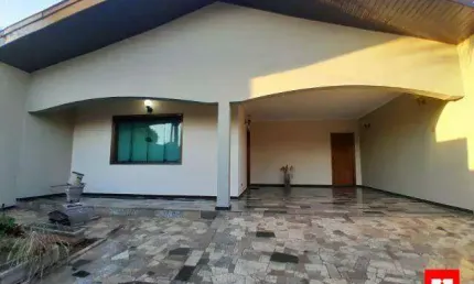 Casa à venda no Jardim São Francisco em Santa Bárbara d'Oeste