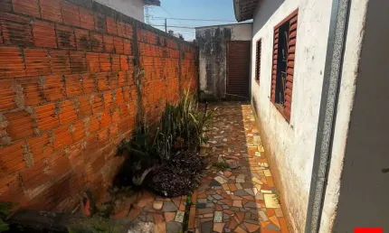 Casa à Venda na Vila Siqueira Campos em Santa Bárbara d'Oeste
