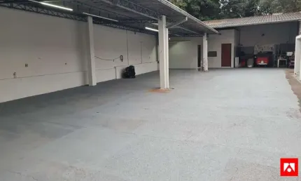 Casa ampla com salão ao lado à venda no centro de Santa Bárbara d'Oeste