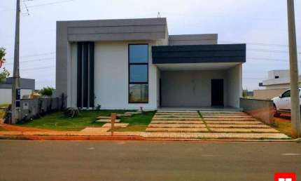 Casa ampla à venda no Jardim Recanto das Águas, Nova Odessa