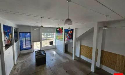 Imóvel Comercial à Venda no Jardim Candido Bertini em Santa Bárbara d'Oeste com 3 pavimentos.