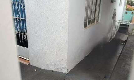 Casa à venda na Vila Santa Cruz em Santa Bárbara d'Oeste com 2 quartos e 2 vagas de garagem