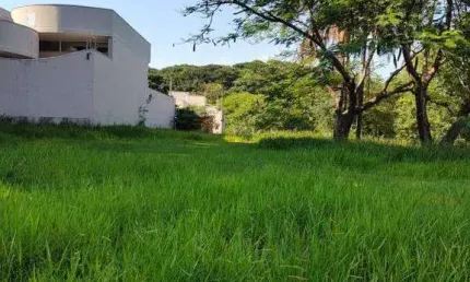 Terreno à venda no Residencial Dona Margarida em Santa Bárbara d'Oeste. Lote com 534 m² e pronto para construir.