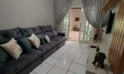 Casa à Venda no Jardim Santa Rita de Cássia em Santa Bárbara d'Oeste com 3 quartos e 2 vagas de garagem