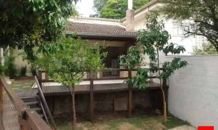Casa à venda no Jardim Bela Vista, em Americana com 1 quarto, sendo 2 banheiros sociais e 2 vagas de garagem