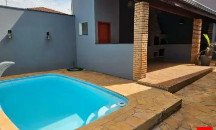Casa à venda no bairro vila grego, em santa bárbara d'oeste com 3 quartos (1 suíte) e 4 vagas de garagem