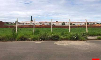 Terreno amplo à venda no Bairro Pacaembu em Americana