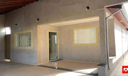 Casa à venda no Jardim Europa em Santa Bárbara d'Oeste com 2 quartos e 4 vagas de garagem