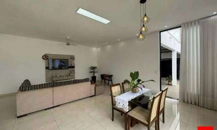 Casa à venda no Reserva Centenária em Santa Bárbara d'Oeste com 2 quartos (1 suíte) e 4 vagas de garagem