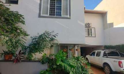 Casa à venda no Residencial Furlan em Santa Bárbara d'Oeste com 3 quartos (1 suíte) e 6 vagas de garagem