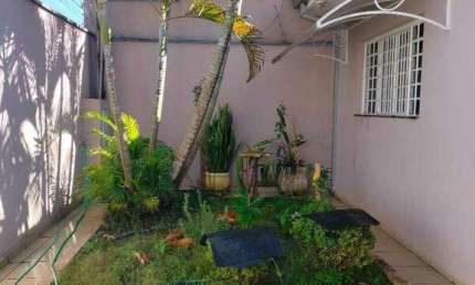 Casa à venda no Residencial Furlan em Santa Bárbara d'Oeste com 3 quartos (1 suíte) e 2 vagas de garagem