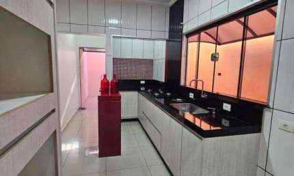 Casa para locação no Parque das Nações em Americana com 3 quartos e 2 vagas de garagem