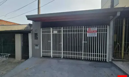 Casa à venda na Cidade Nova II em Santa Bárbara d'Oeste com 2 quartos (1 suíte) e 2 vagas de garagem