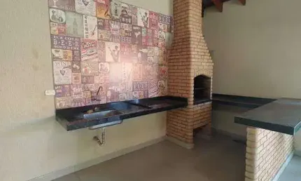 Casa à venda no Jardim da Balsa II em Americana com 2 quartos e 4 vagas de garagem