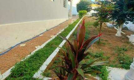 Casa à venda no Jardim Três Marias em Salto com 2 quartos e 2 vagas de garagem