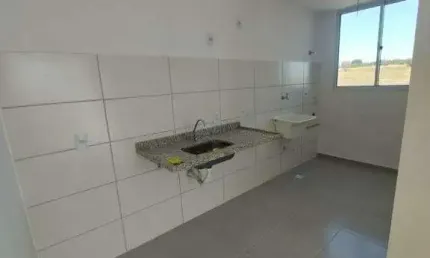 Apartamento à venda no Condomínio Portal Jardim das Gardênias em Santa Bárbara d'Oeste com 2 quartos (1 suíte) e 1 vaga de garagem
