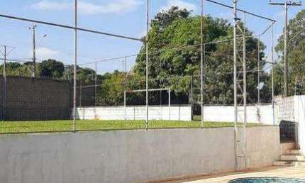 Chácara à venda no Vale das Palmeiras em Americana com 6 chalés e 14 vagas de garagem
