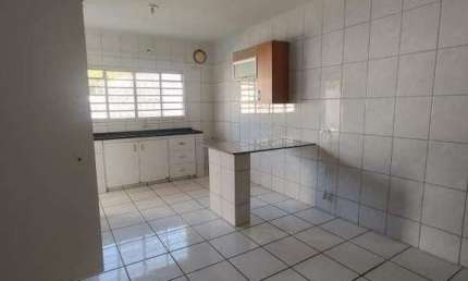Casa comercial para locação com 2 quartos no Jardim Panambi em Santa Barbara d´Oeste.