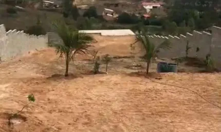 Chácara à Venda em Rio das Pedras com Amplo Terreno e Área de Lazer Completa