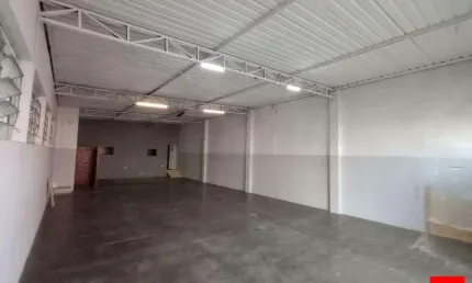 Salão comercial à venda no jardim laudissi em santa bárbara d'oeste com 2 banheiros sociais e 2 vagas de garagem