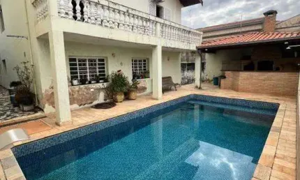 Casa à venda na vila grego em santa bárbara d'oeste com 3 quartos (1 suíte) e 3 vagas de garagem