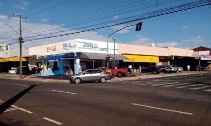 Salas com estacionamento  de 2700m² área total à venda por R$ 7.500.000  Centro- Londrina/PR. Excel