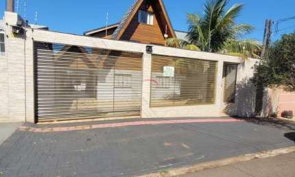 Casa à venda com 5 dormitórios (1 suíte), 280m² -  Santa Mônica, Londrina, PR