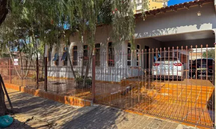 Casa à venda  - Casa com 3 Quartos e Vaga para 10 Carros em Ibiporã, Centro, Ibiporã, PR