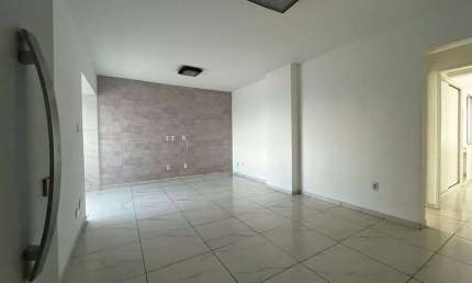 Apartamento para venda tem 105 metros quadrados com 3 quartos