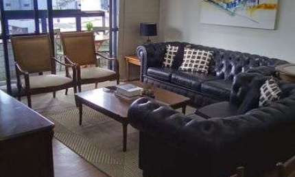Apartamento para venda possui 130 metros quadrados com 4 quartos