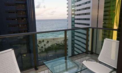 Apartamento no PINA | 126m² | 4 quartos | varanda com vista mar | 40m da praia | 2 vagas.