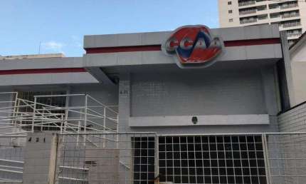 Casa para aluguel possui 420 metros quadrados com 7 quartos em Boa Viagem - Recife - PE