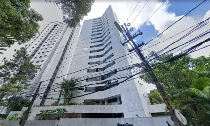 Apartamento de Luxo à Venda - 210m², 4 Quartos, 3 Vagas, Vista para o Parque da Jaqueira, Recife
