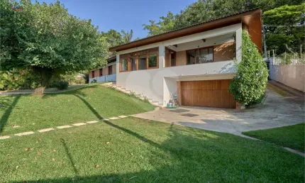 Casa com 4 quartos à venda em Jardim Marajoara - SP