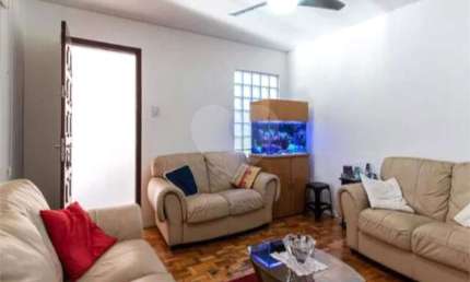 Casa térrea com 3 quartos à venda em Campininha - SP