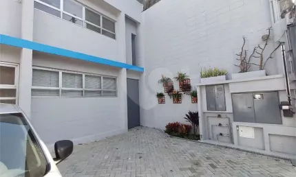 Prédio para alugar na Rua Gibraltar, Santo Amaro, São Paulo